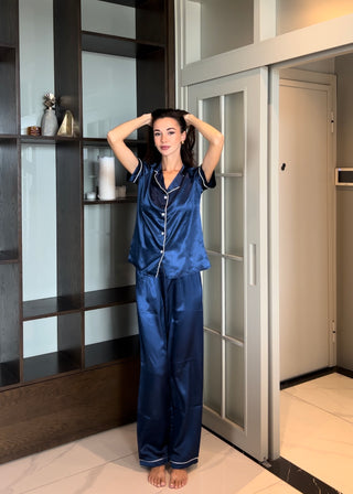 Premium İpek Saten Lacivert Gömlek Yaka Pantolon Pijama Takımı