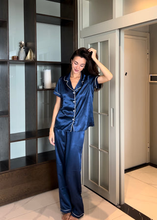 Premium İpek Saten Lacivert Gömlek Yaka Pantolon Pijama Takımı